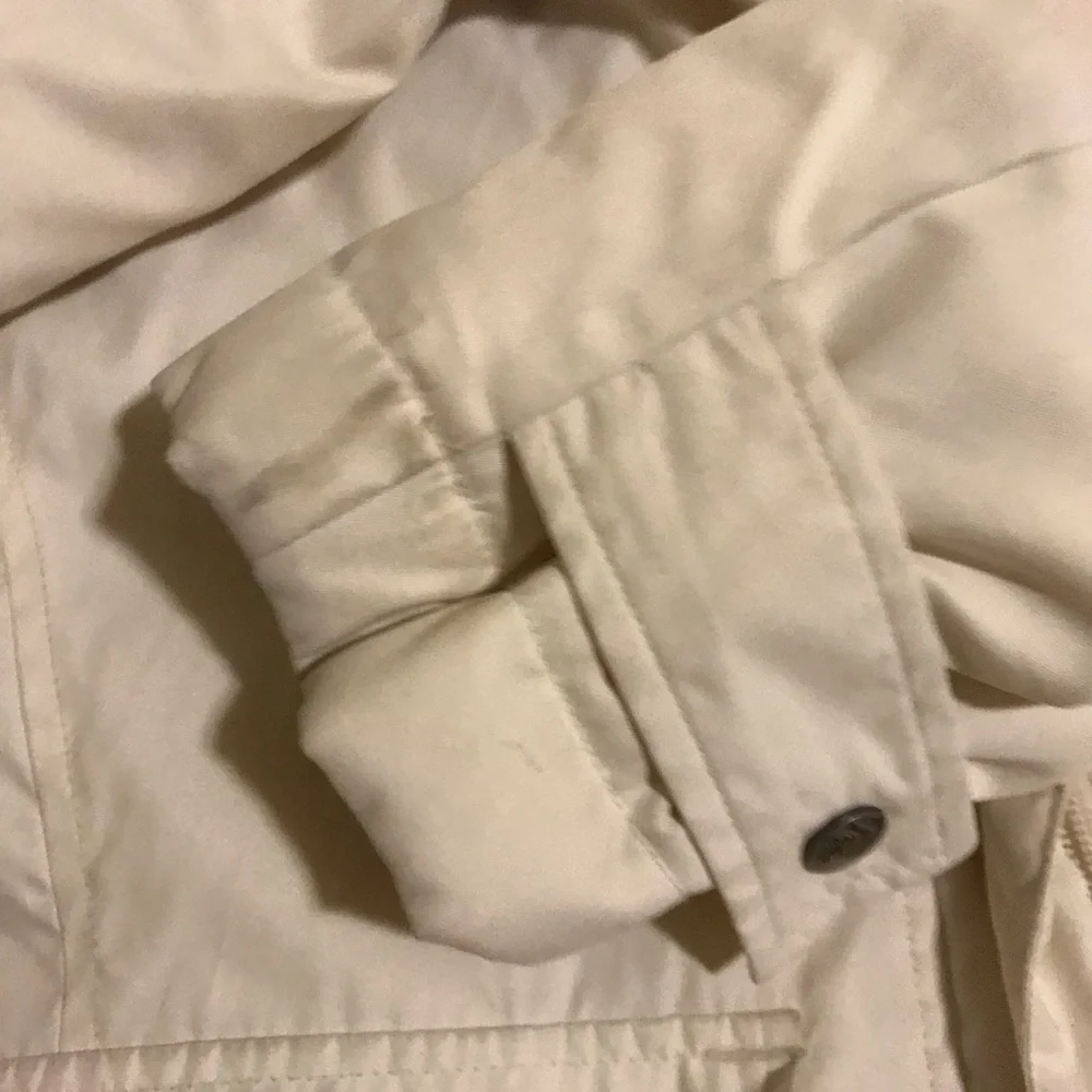 Women’s Columbia Down Jacket with Detachable Hood - Picture 10 of 16